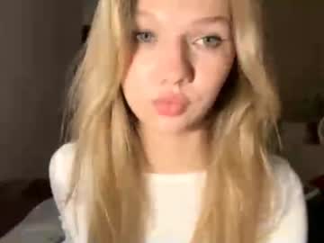 girl Watch The Newest Xxx Webcam Girls Live with sultry_dreamer_4ever