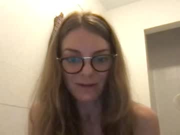 girl Watch The Newest Xxx Webcam Girls Live with darcleopard