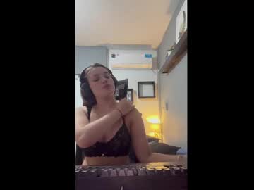 girl Watch The Newest Xxx Webcam Girls Live with eemilyyyy19