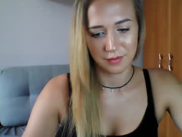 girl Watch The Newest Xxx Webcam Girls Live with catrinbeauty