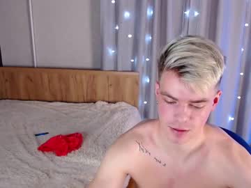 couple Watch The Newest Xxx Webcam Girls Live with evan_holiday