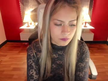 girl Watch The Newest Xxx Webcam Girls Live with blondee_hot